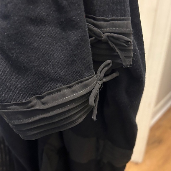 Black Short Sleeve Wrap Top - Picture 3 of 3